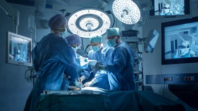 The Valuable Role Of Surgical Gowns In Operating Room Safety